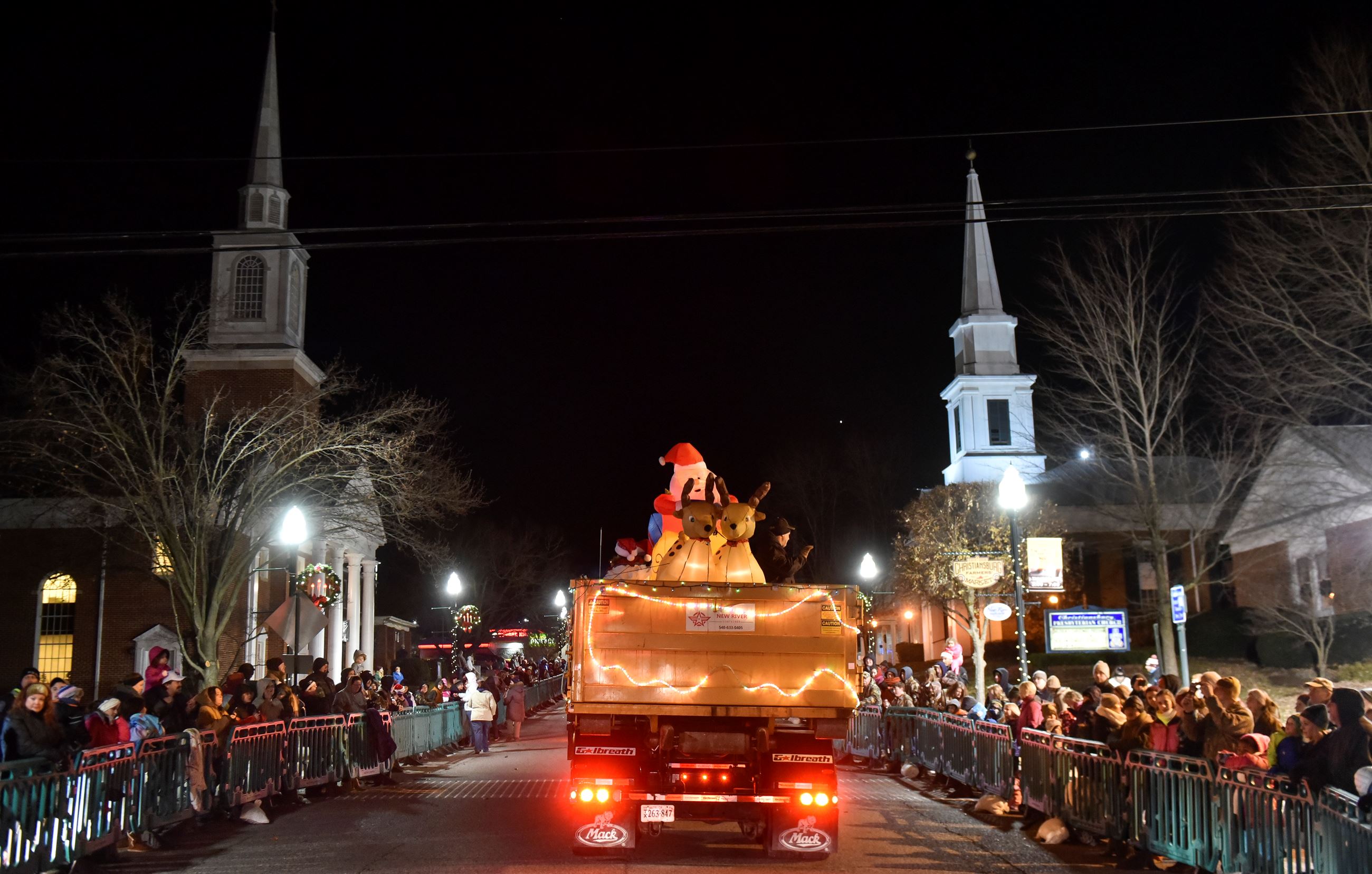 2016ChristmasMarketParade_53_DSC_6522E